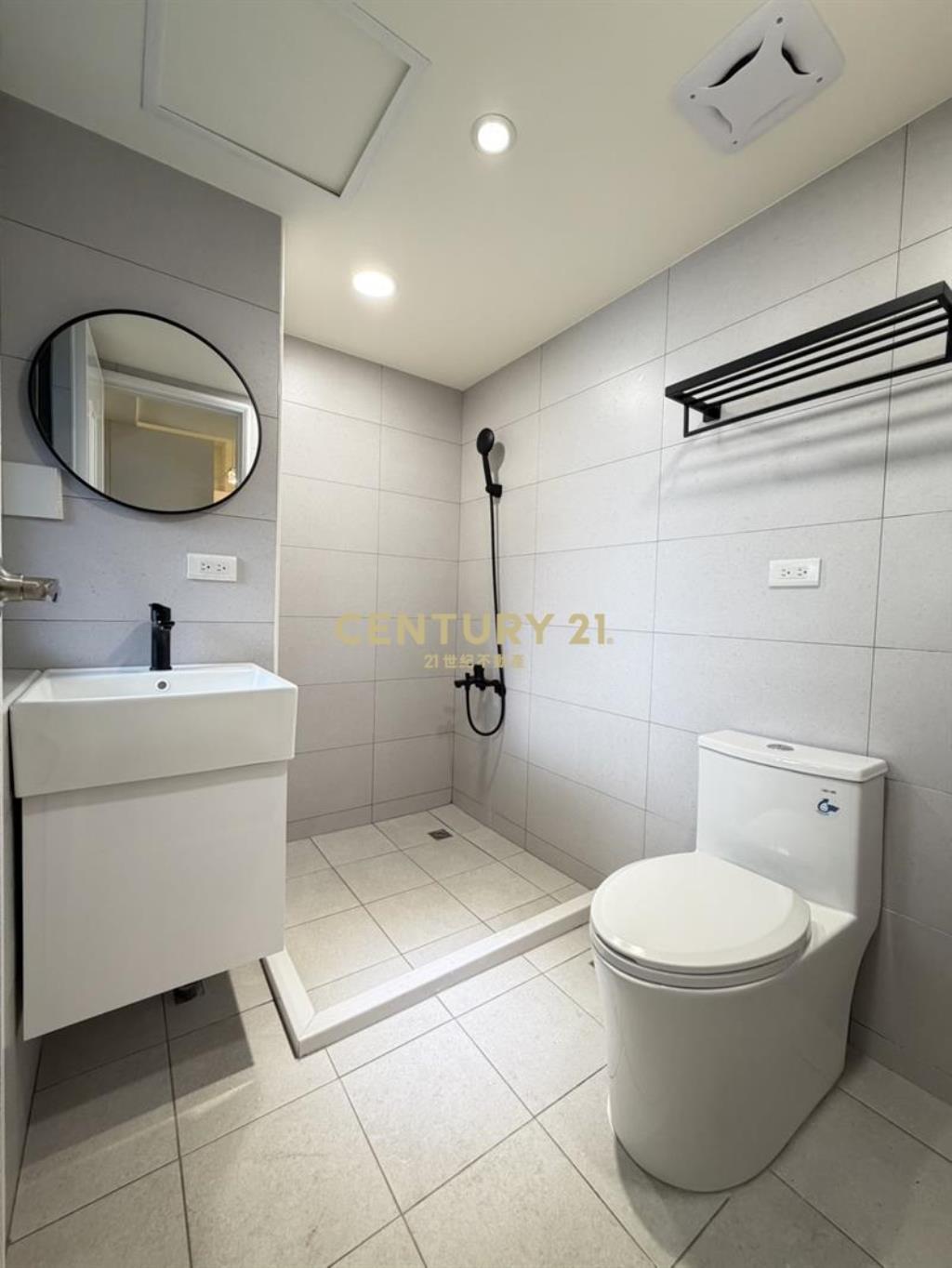 西區草悟道@震後2房+休旅車位