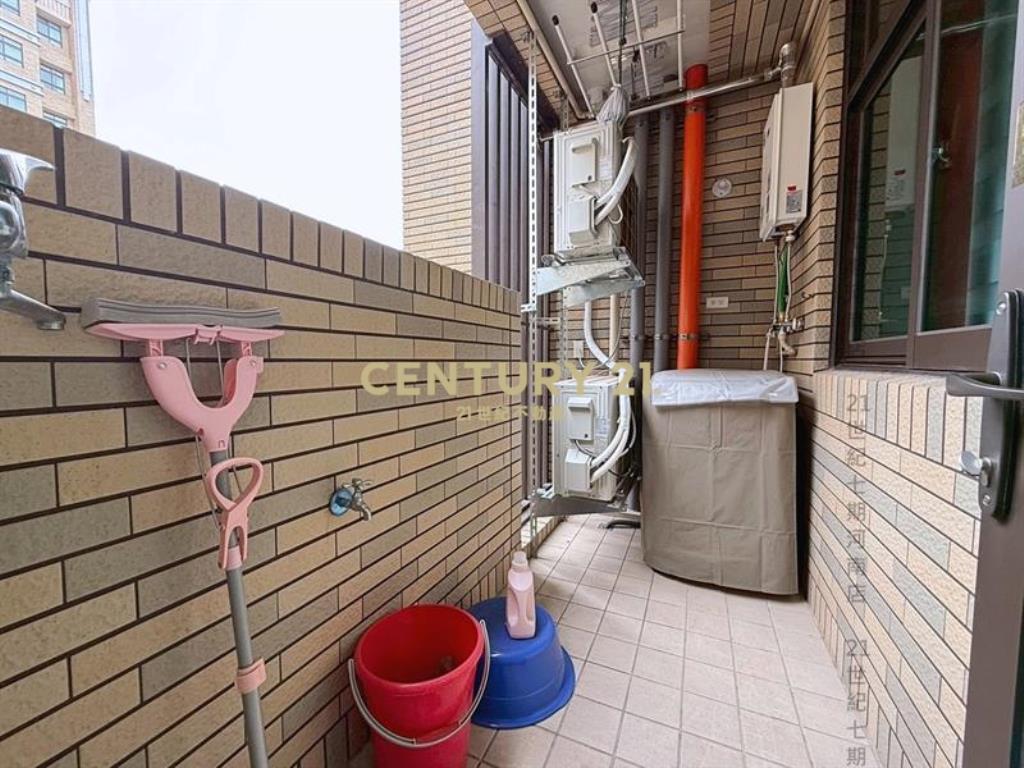 微笑之心高樓精裝1+2房平車