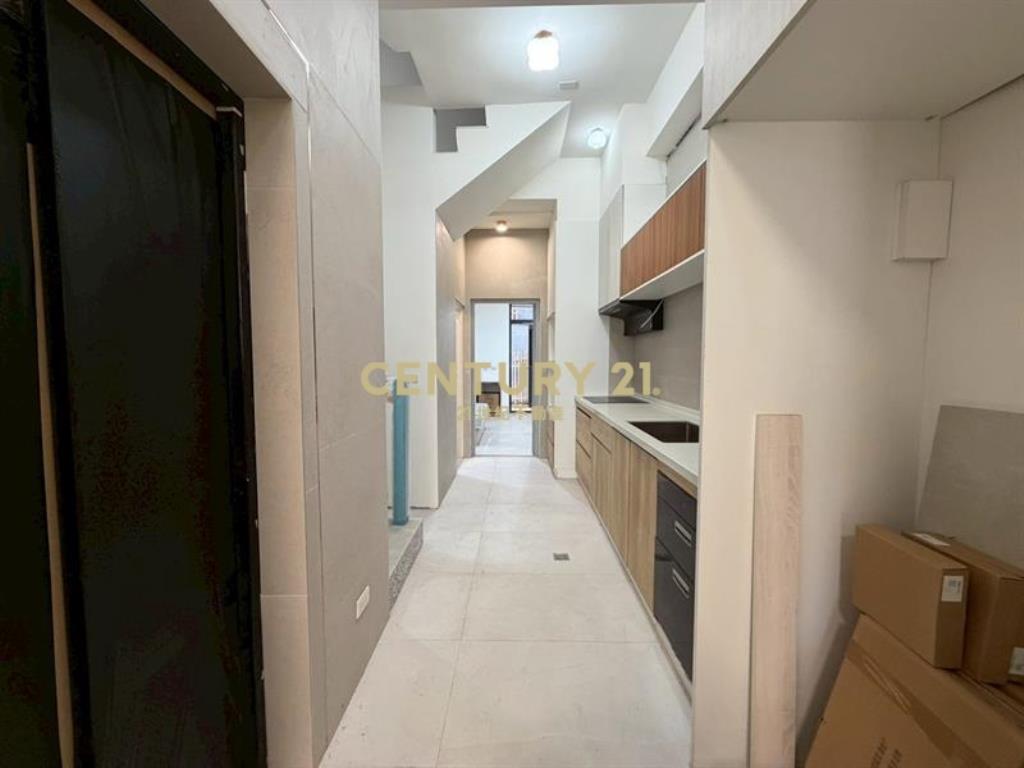 大雅仁愛路面公園全新電梯透天