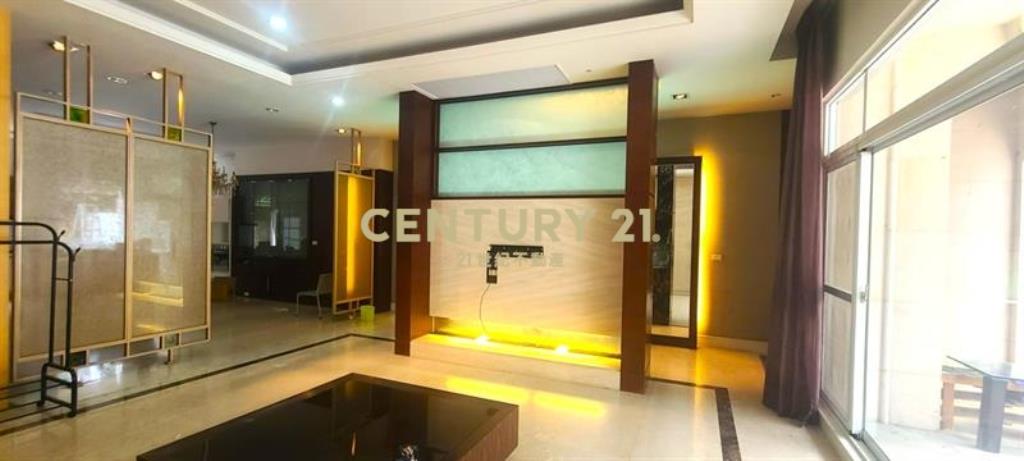 人文住宅區電梯別墅面園道可停三車