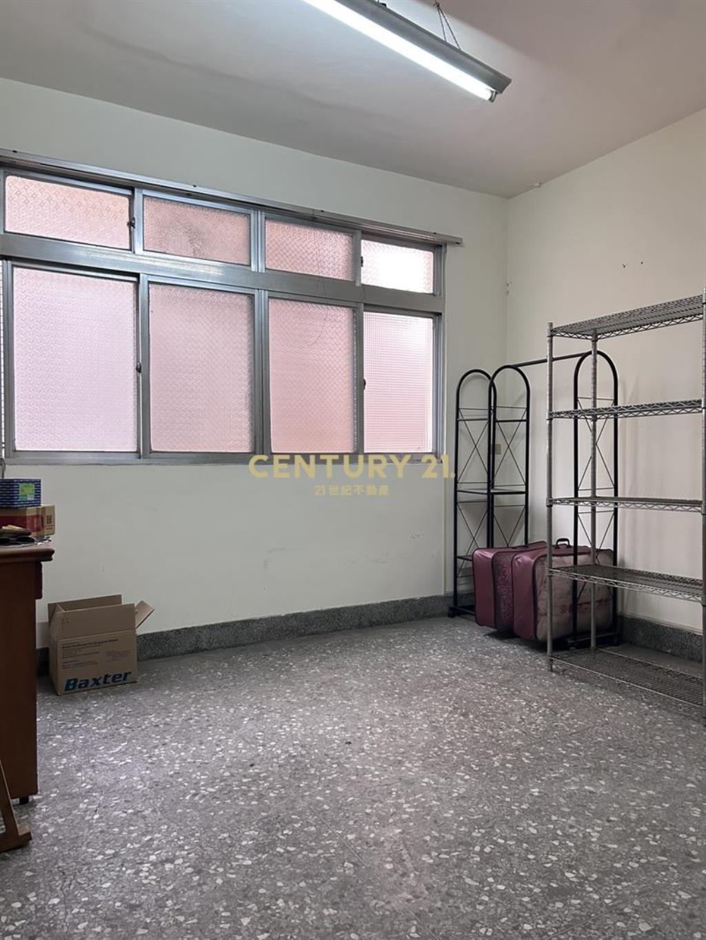 七期旁正五權西路透店