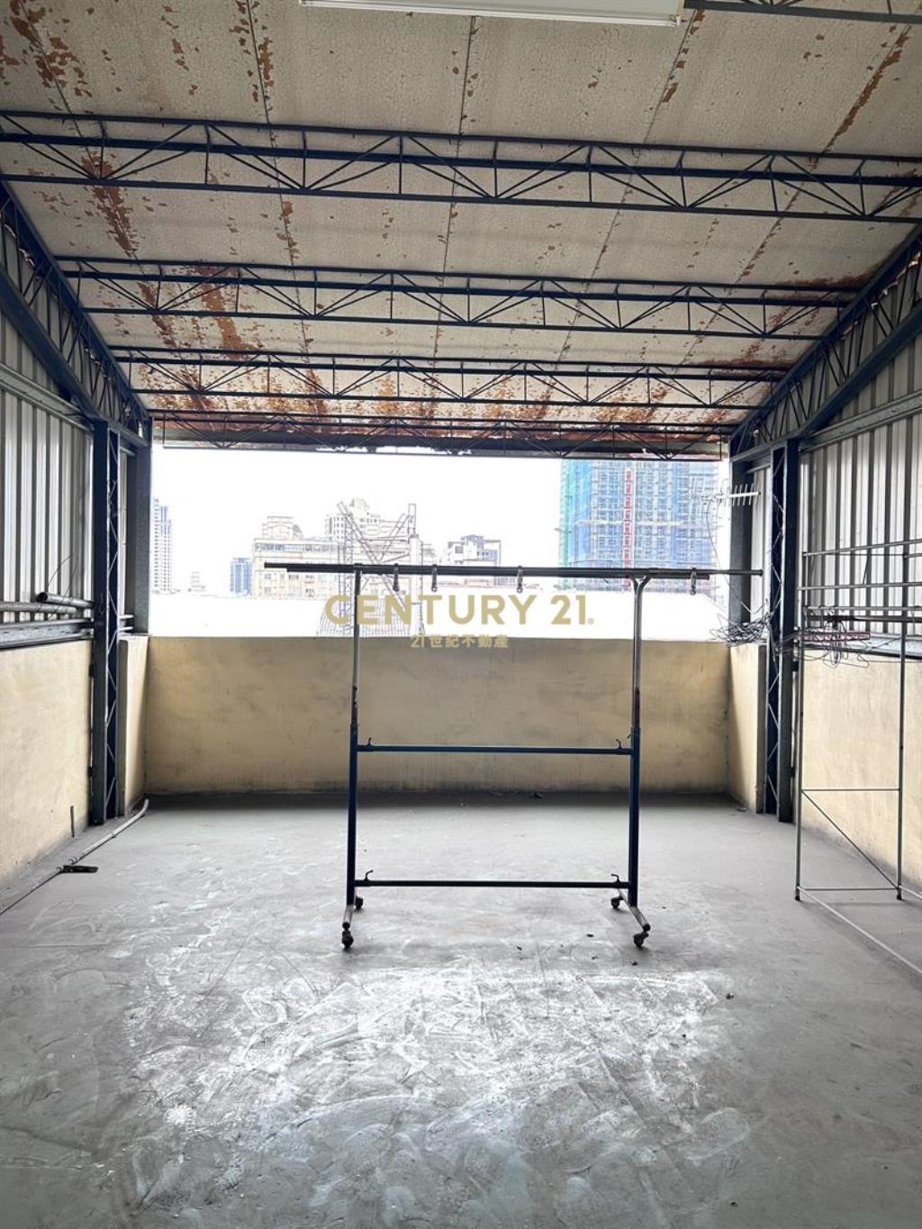 七期旁正五權西路透店