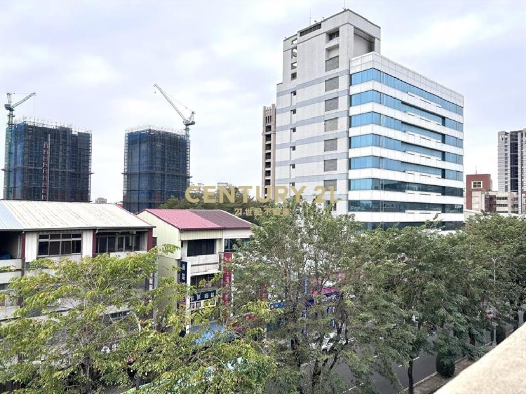 七期旁正五權西路透店