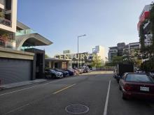單元三豪闊大面寬建地