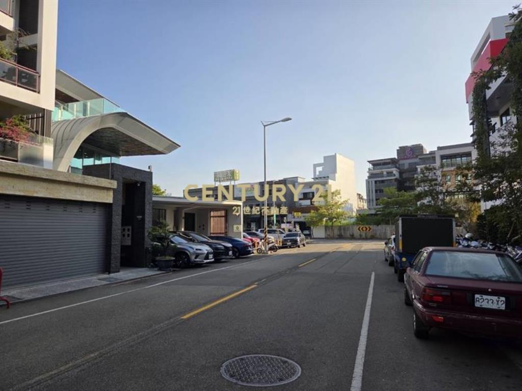 單元三豪闊大面寬建地