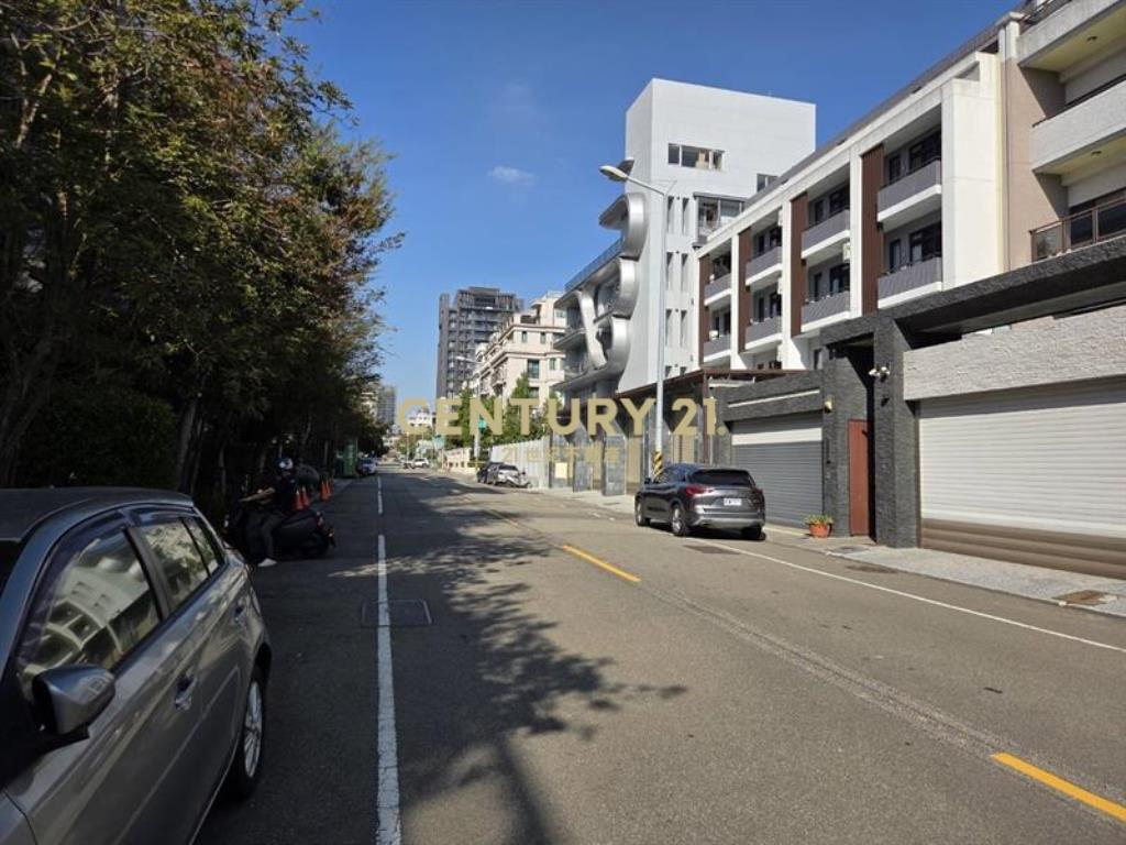 單元三豪闊大面寬建地