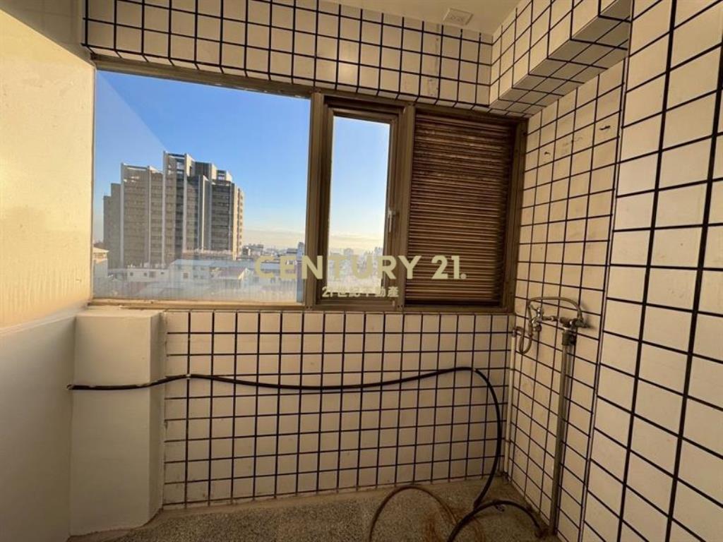 南屯楓樹電梯三房近高鐵74環中