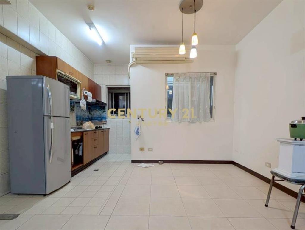 專簽*中山醫河畔宅四房平車