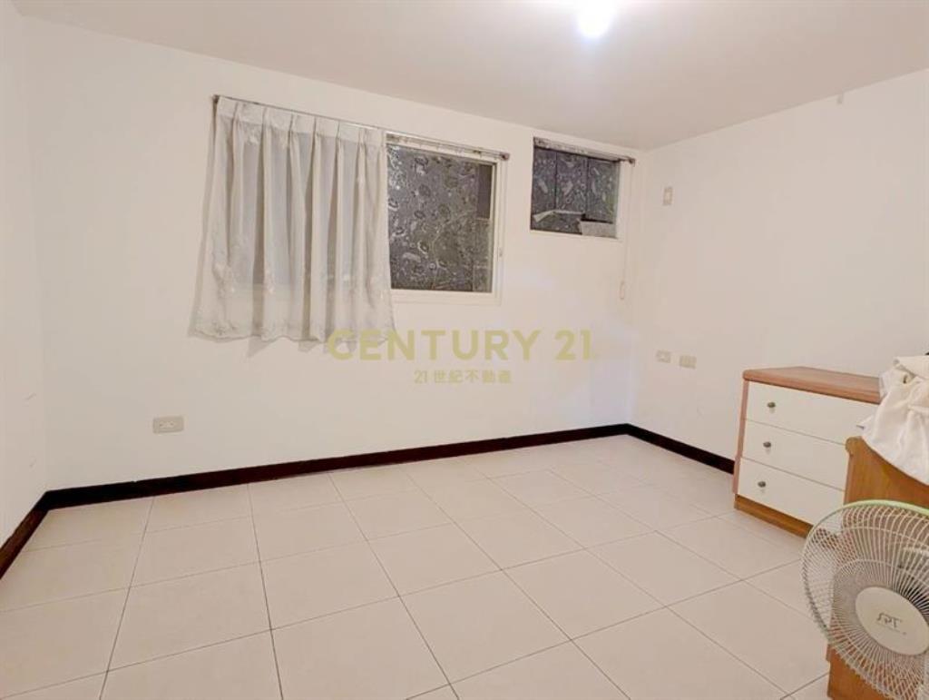 專簽*中山醫河畔宅四房平車