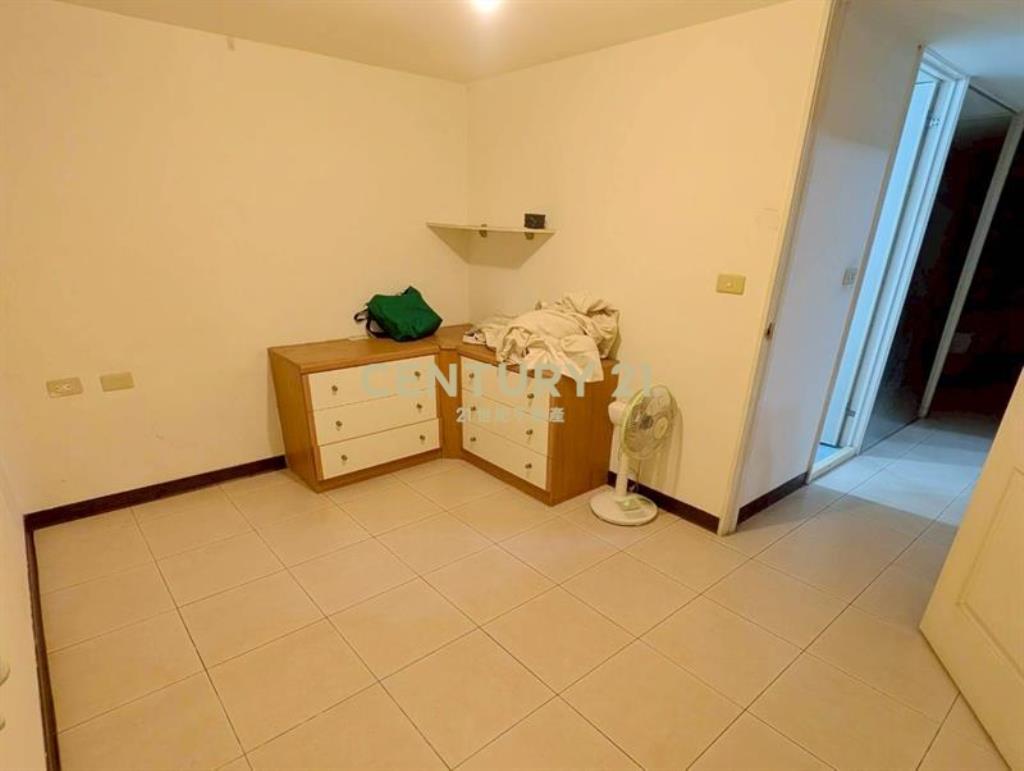 專簽*中山醫河畔宅四房平車