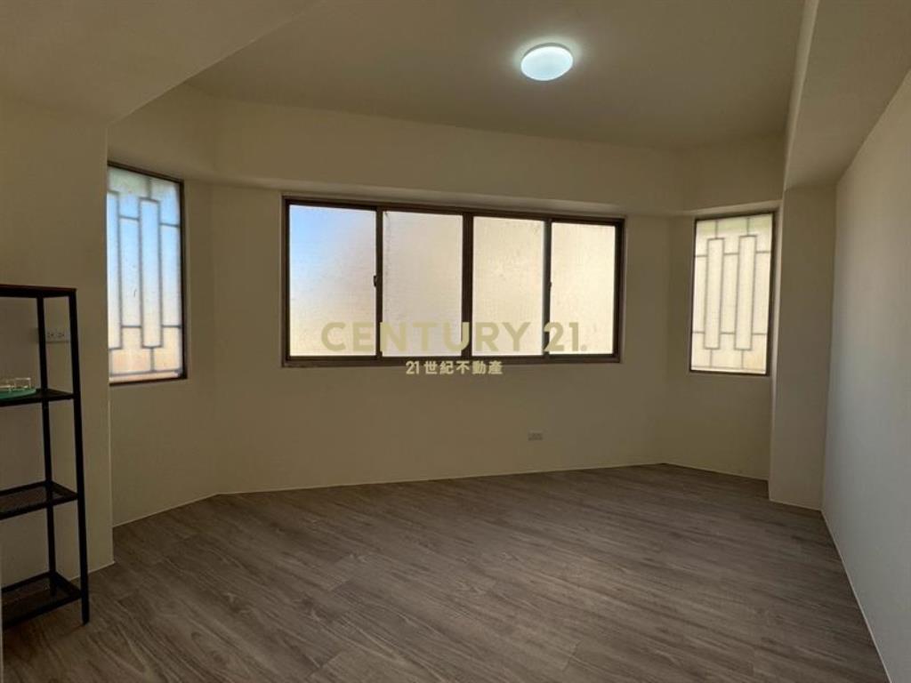 黎明路稀有3房｜25坪大空間