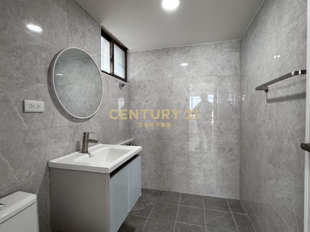 黎明路稀有3房｜25坪大空間