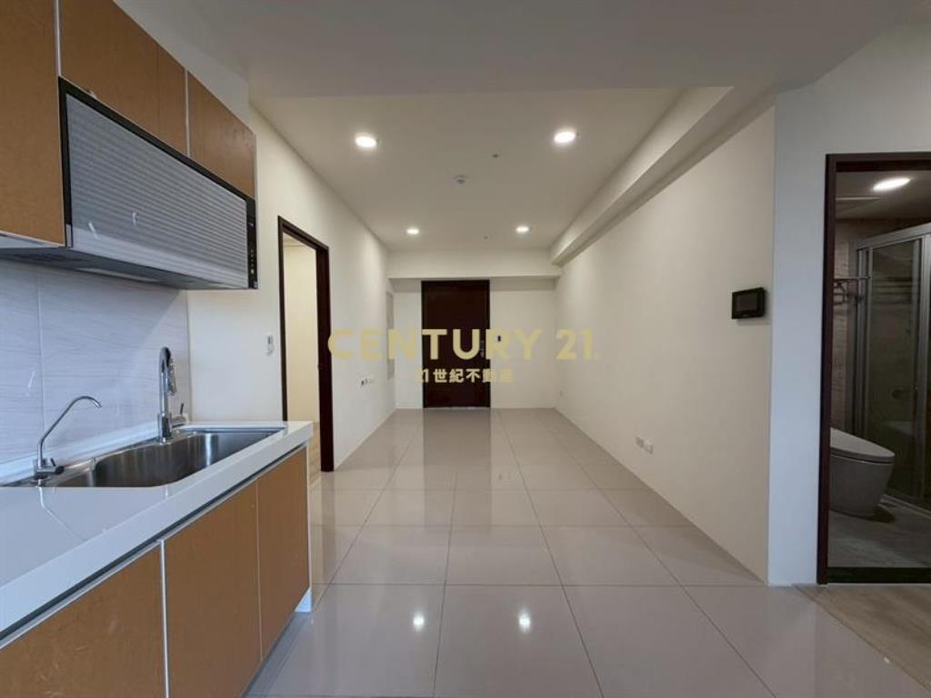 富宇世界花園全新兩房兩衛平車