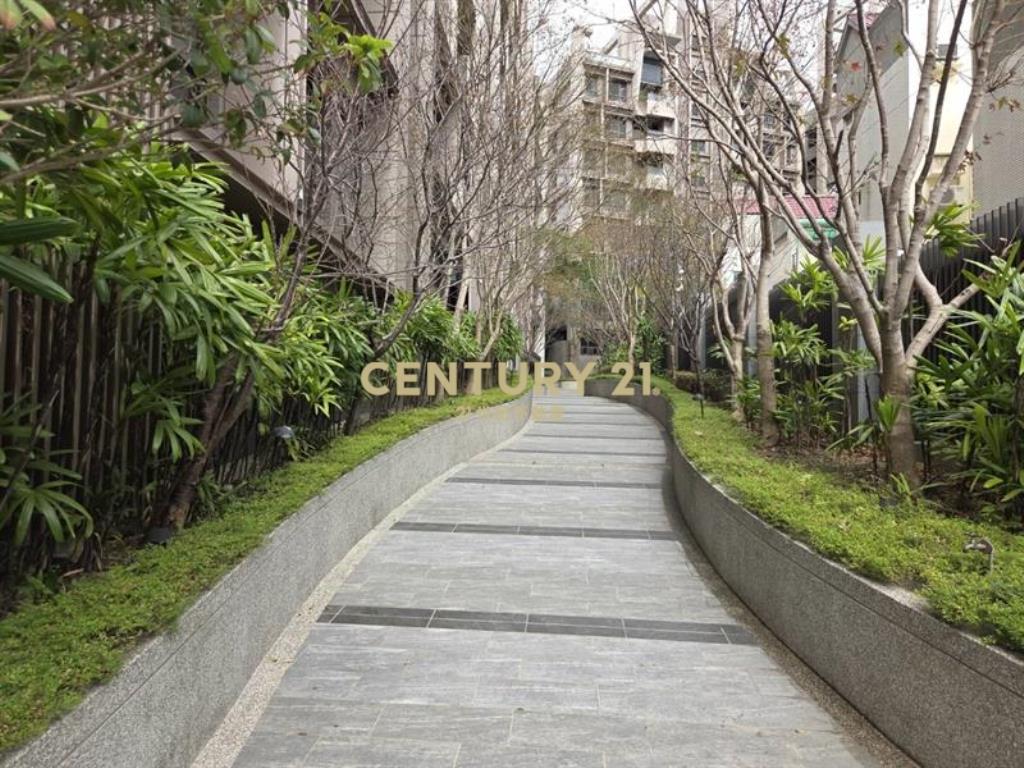 嶺東精裝二房平車近高鐵