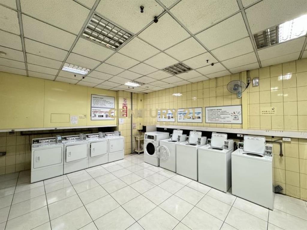 邊間.雙採光衛浴開窗大套房