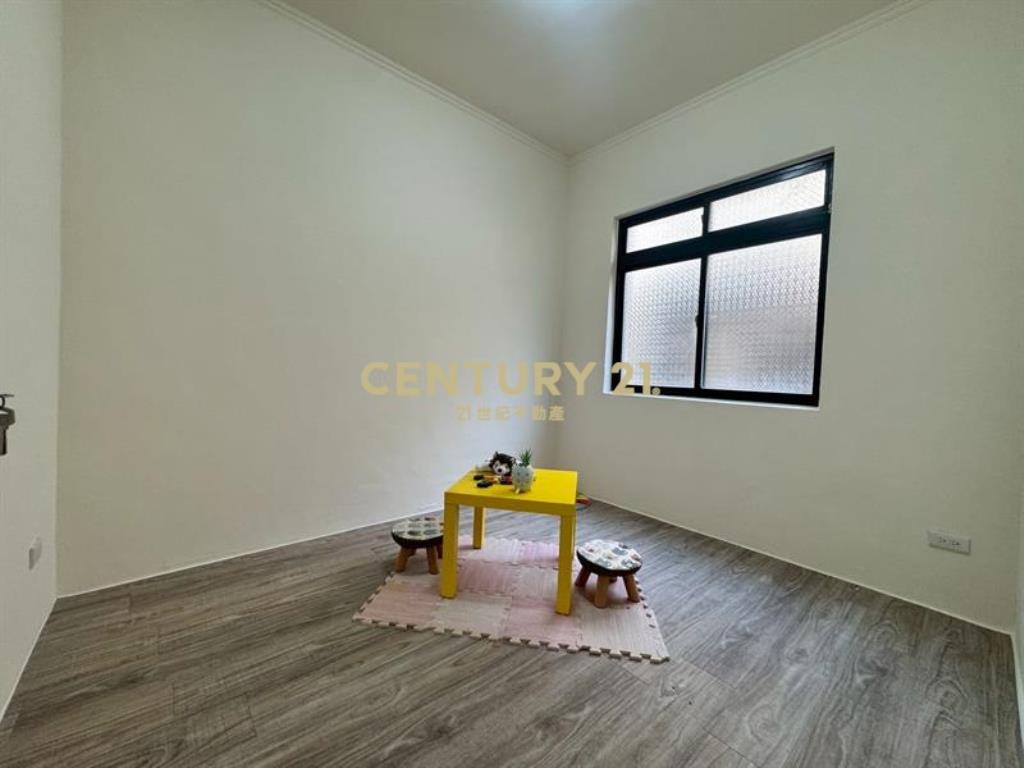 太平全新整理可停車4房透天