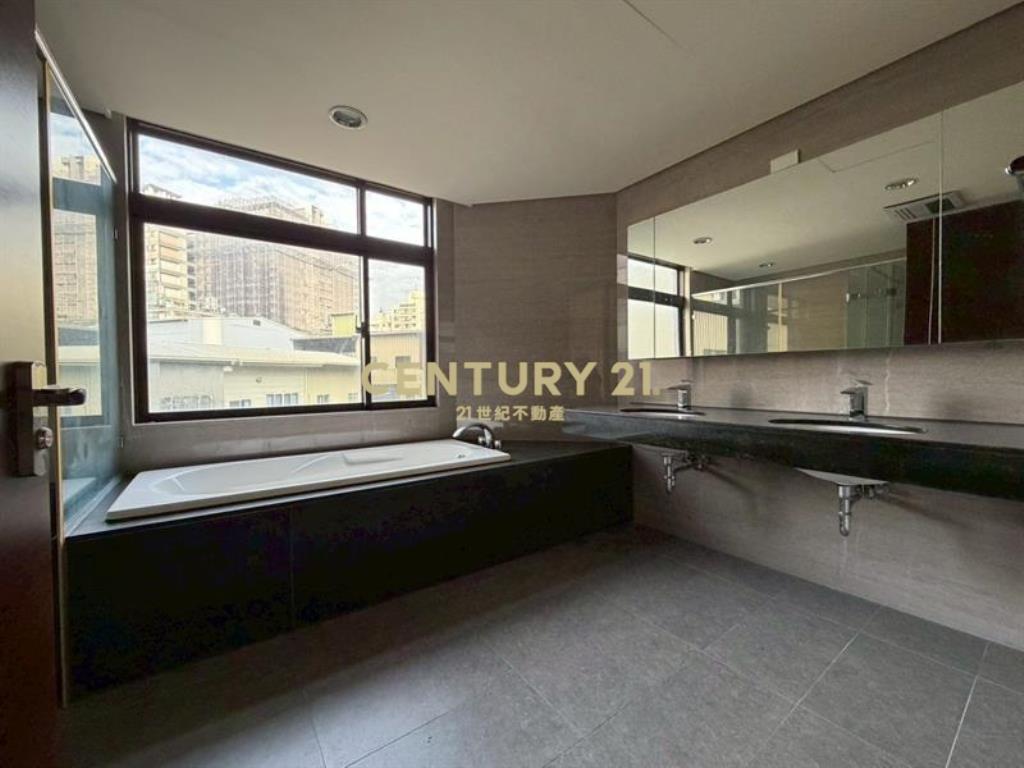 國美晴空全新未住雙平車