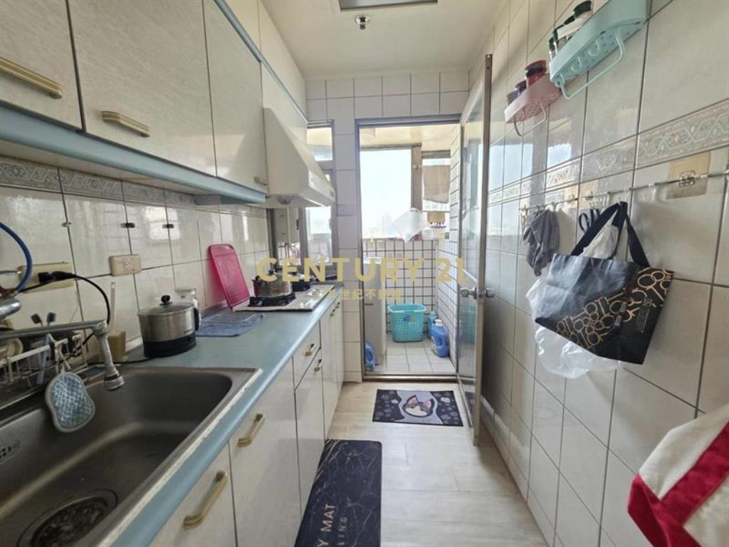 漢神百貨低總價大2房@三面採光