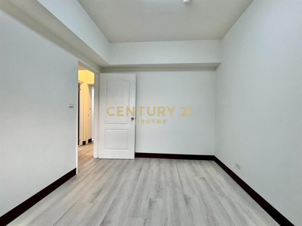 東海大學全新整理電梯三房