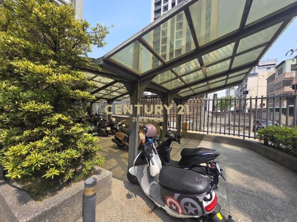 水湳經貿之星三房平車