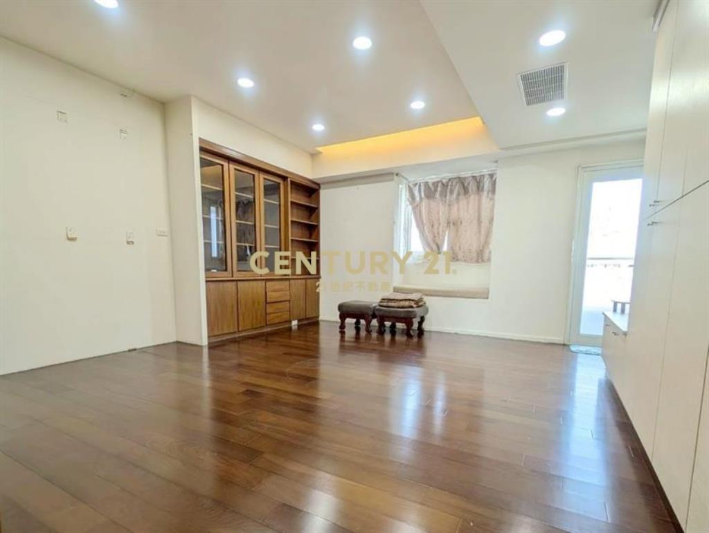 裕國大廈樓中樓雙平車