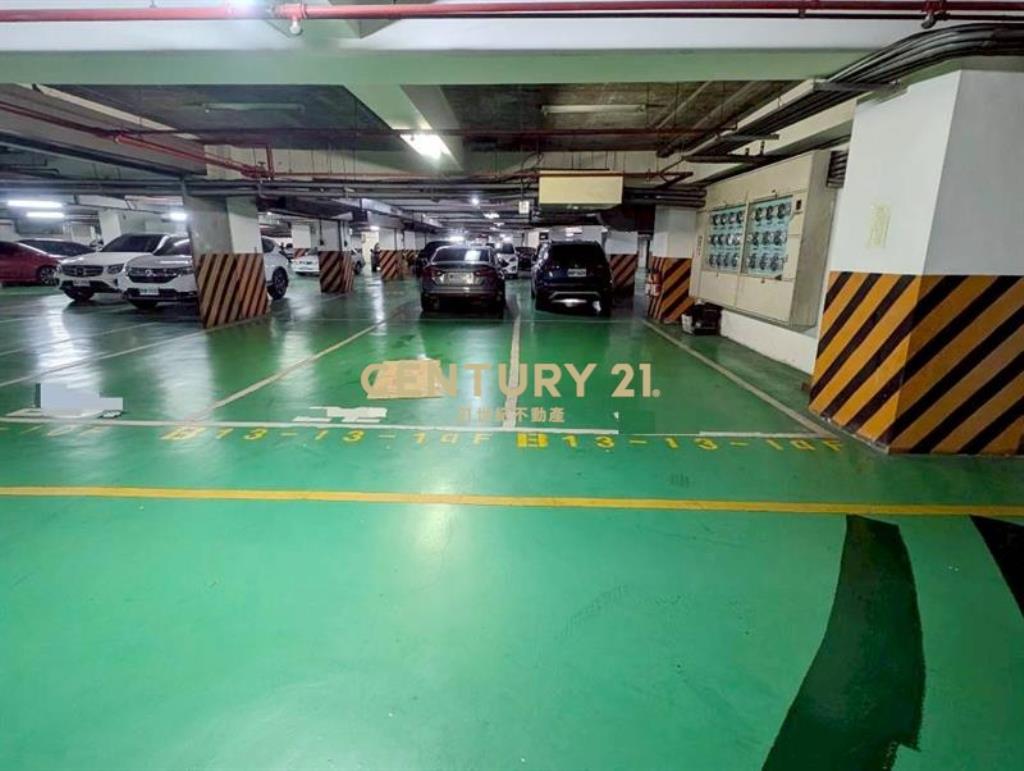 裕國大廈樓中樓雙平車