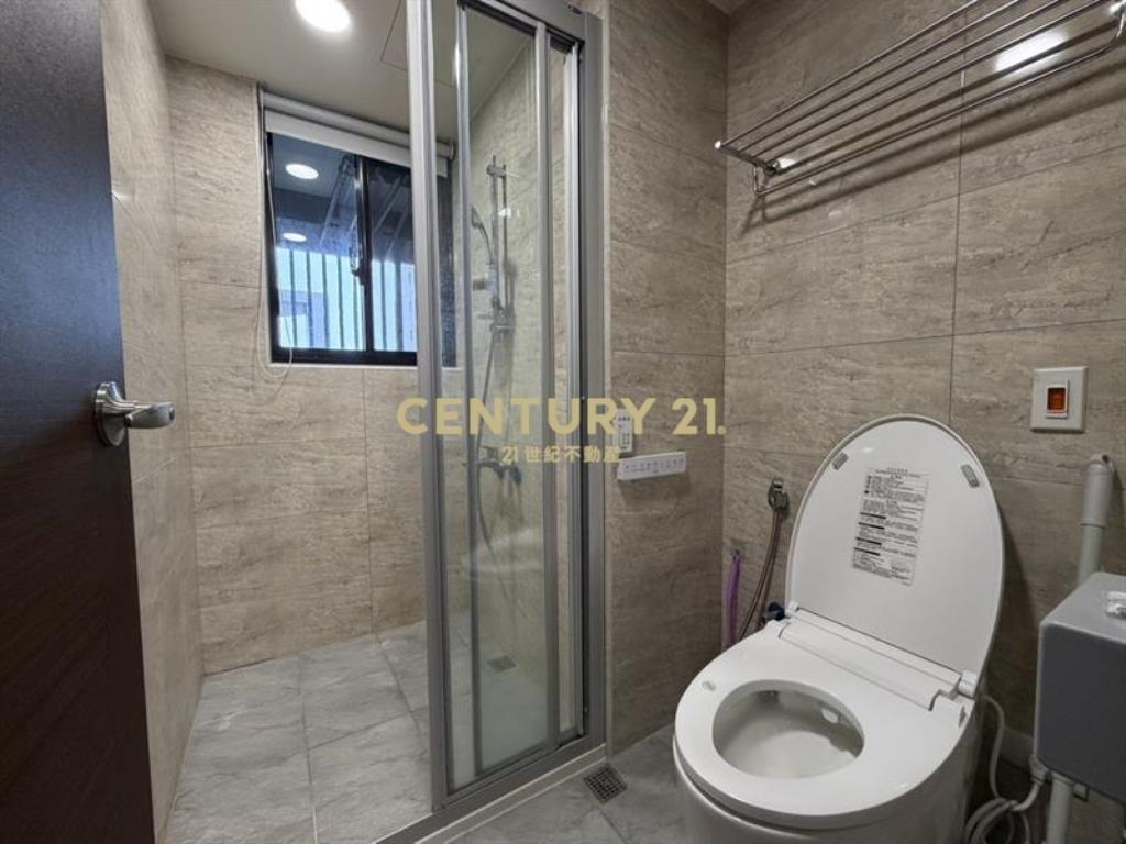 富宇世界花園中高樓層兩房平車