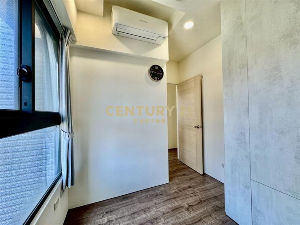 八月小確幸@雙衛浴開窗三房車位