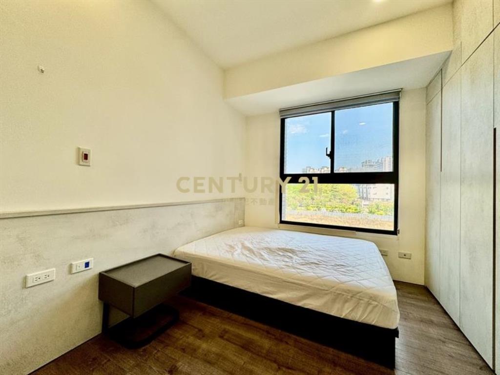 八月小確幸@雙衛浴開窗三房車位