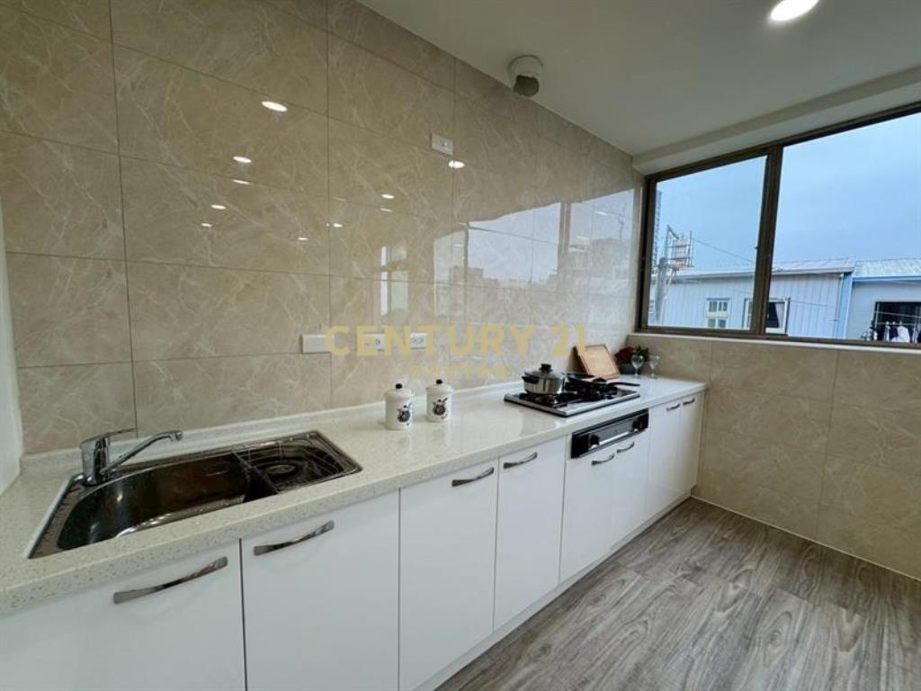 東海大學@ 複層別墅四房平車