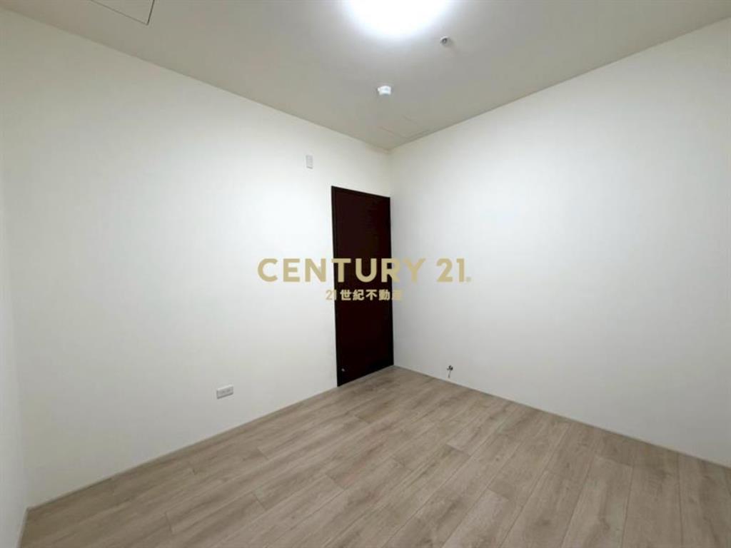 富宇世界花園二樓露臺戶