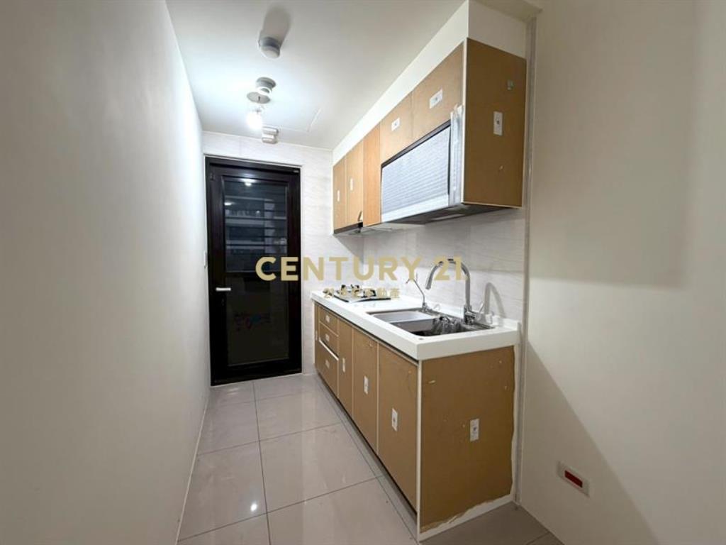 富宇世界花園二樓露臺戶