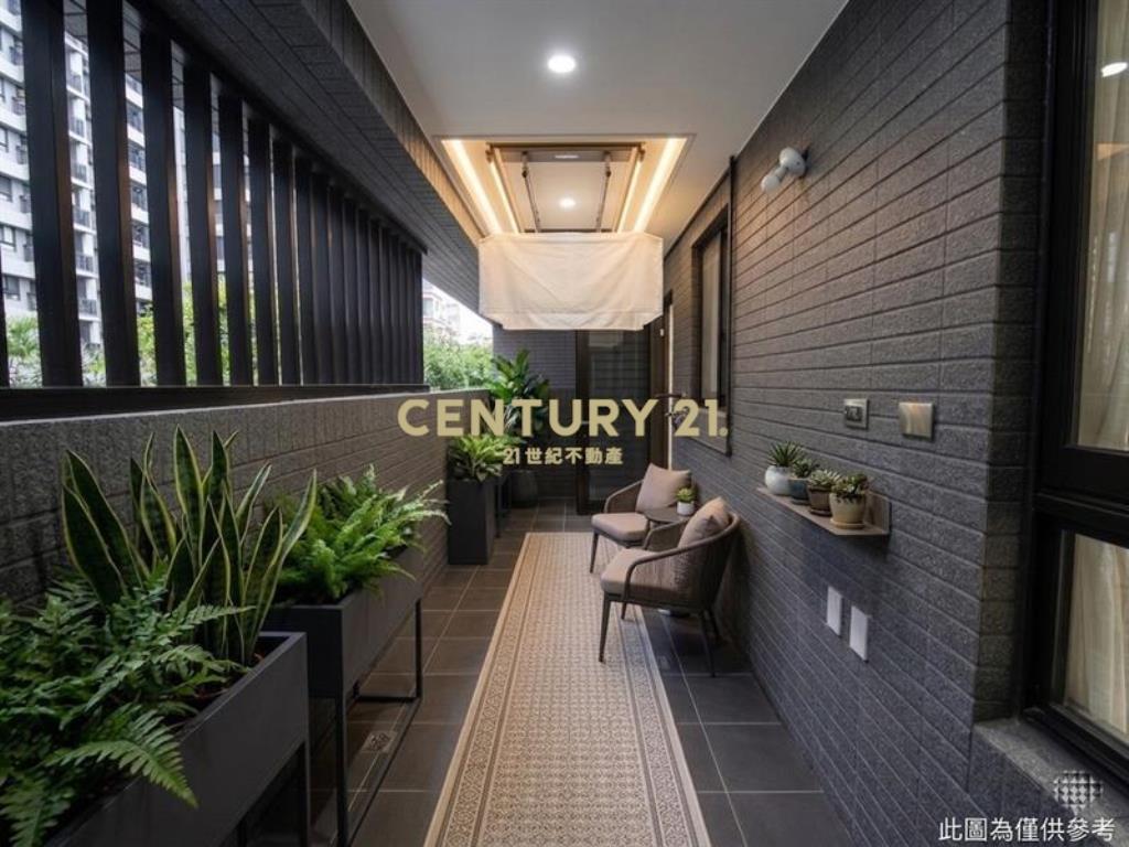 富宇世界花園二樓露臺戶