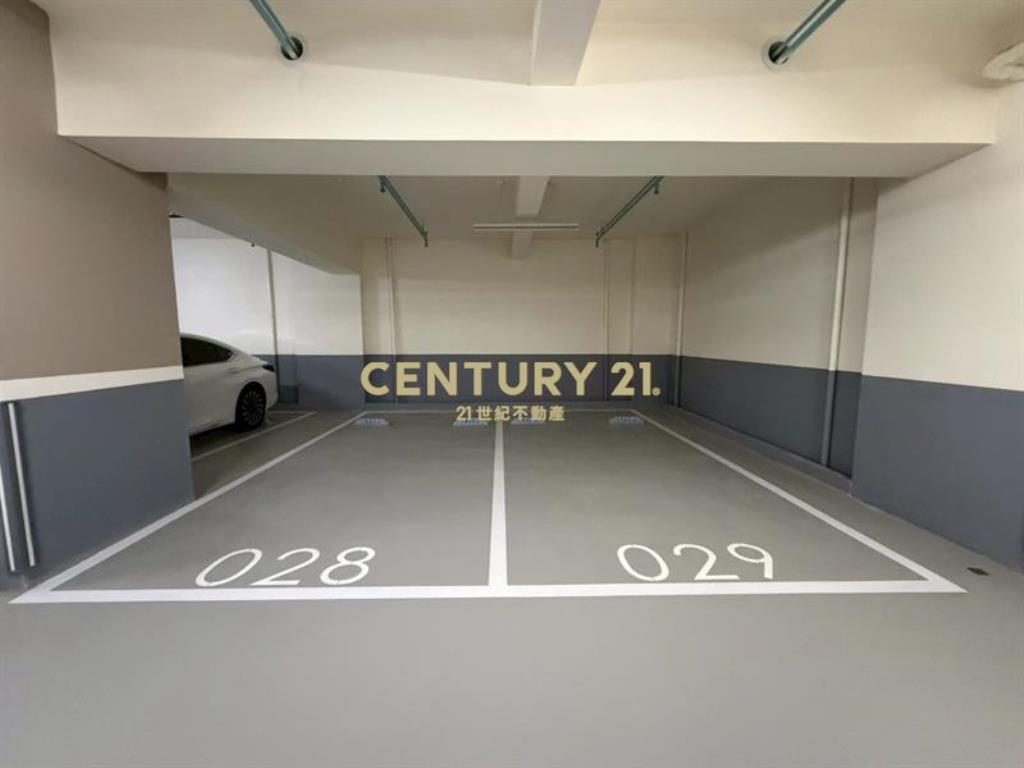 富宇世界花園二樓露臺戶