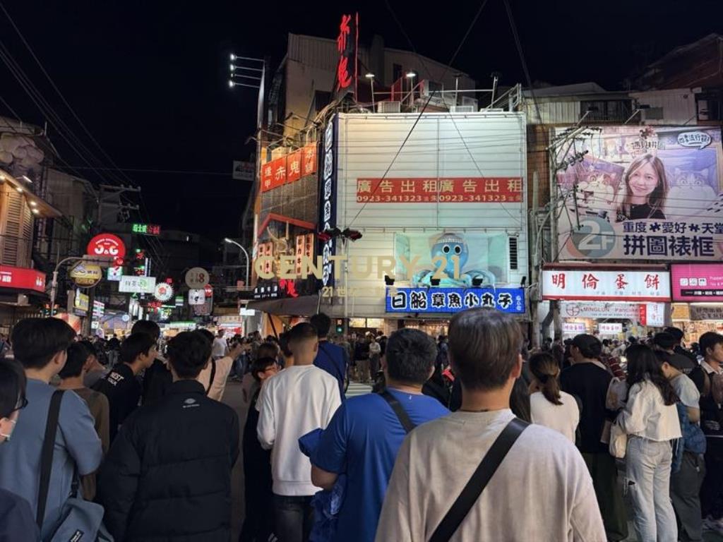 逢甲校門口.文華路億級透店