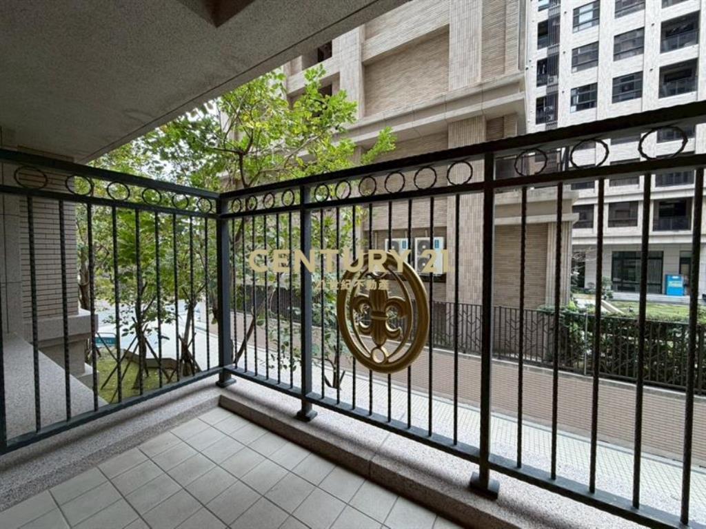 微笑城市三房B1平車