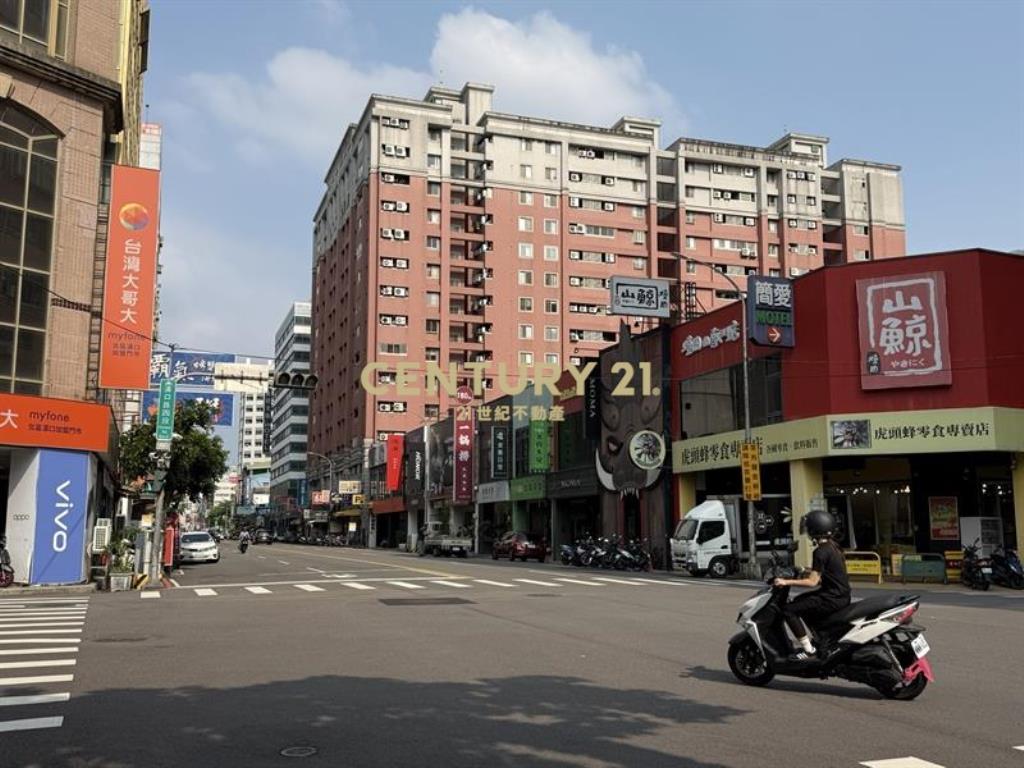 專任收租.漢口路.全家角店