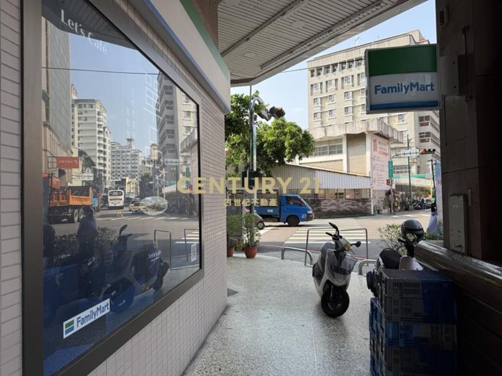 專任收租.漢口路.全家角店