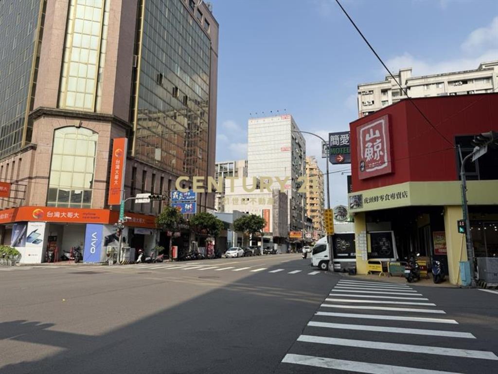 專任收租.漢口路.全家角店