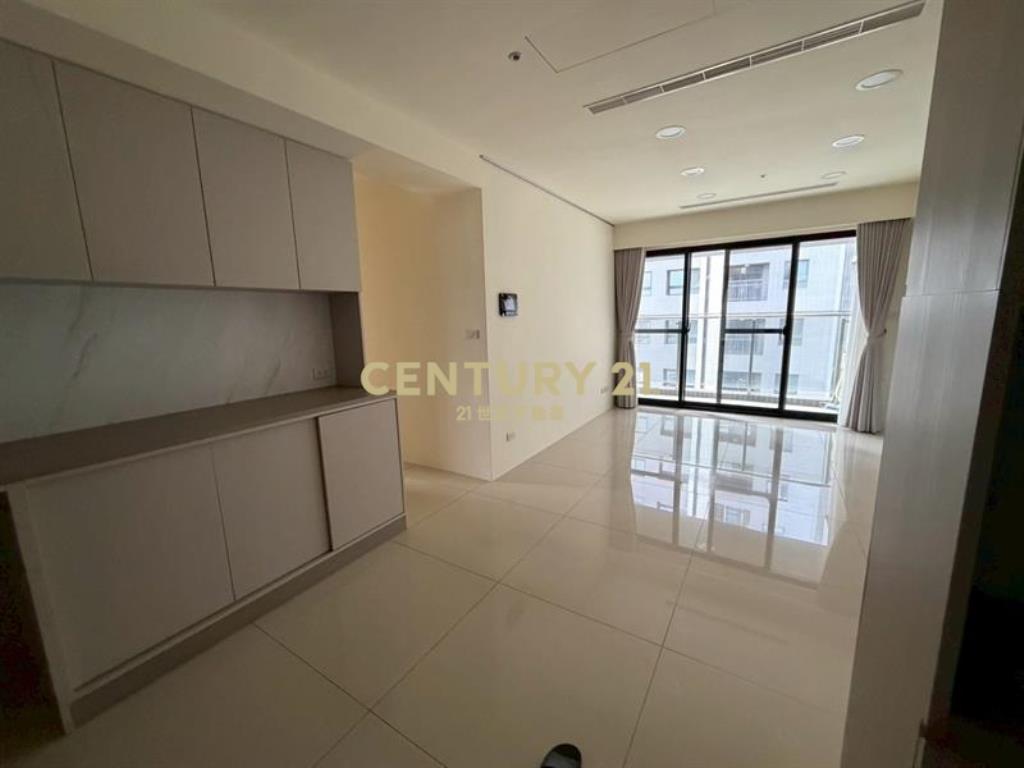 總太拾光次頂樓兩房平車