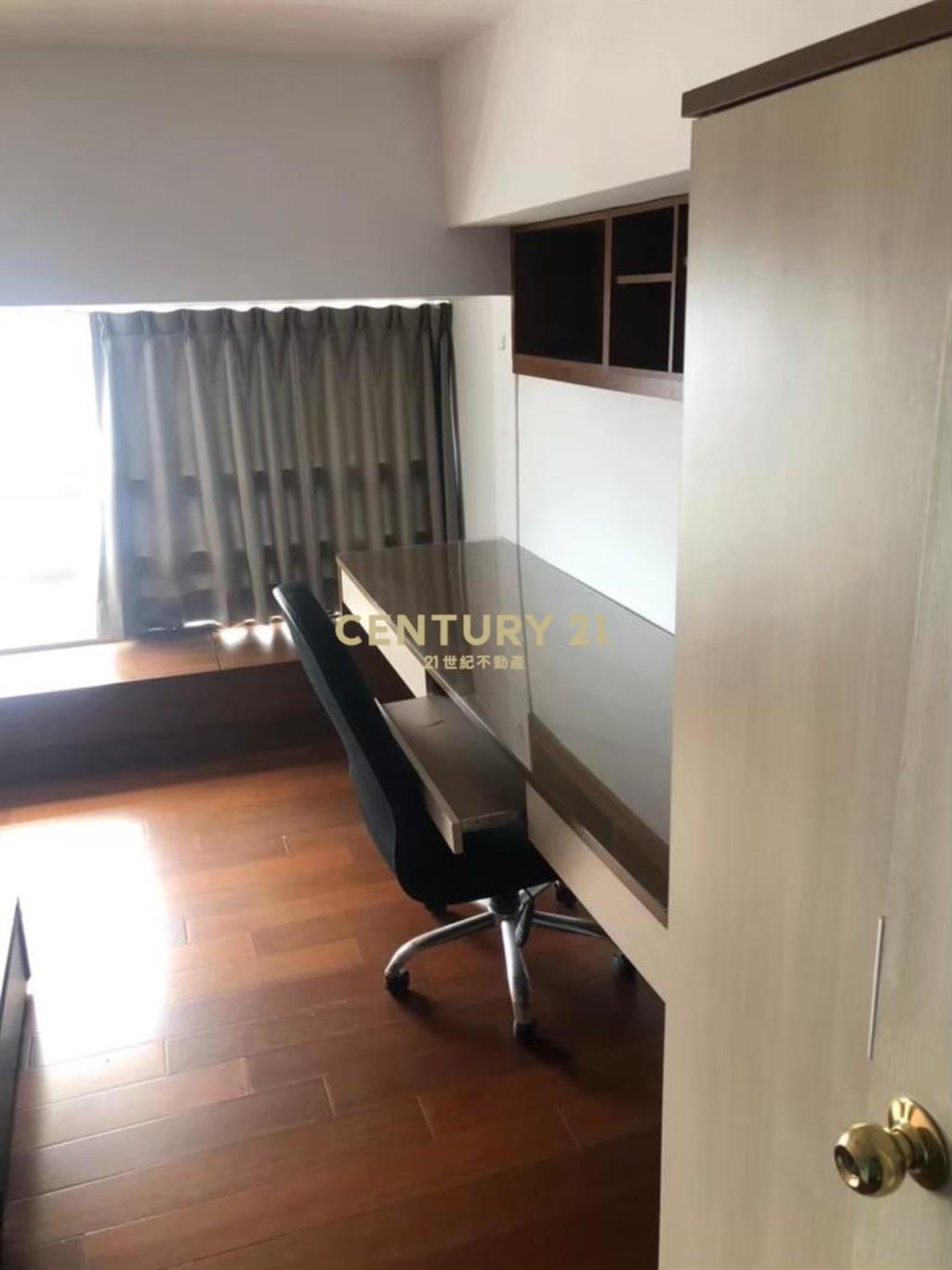 文心威秀@捷運@大三房+休旅車