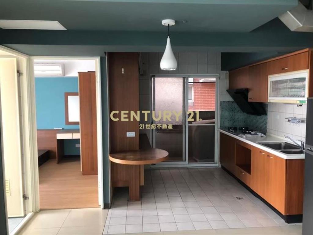 文心威秀@捷運@大三房+休旅車