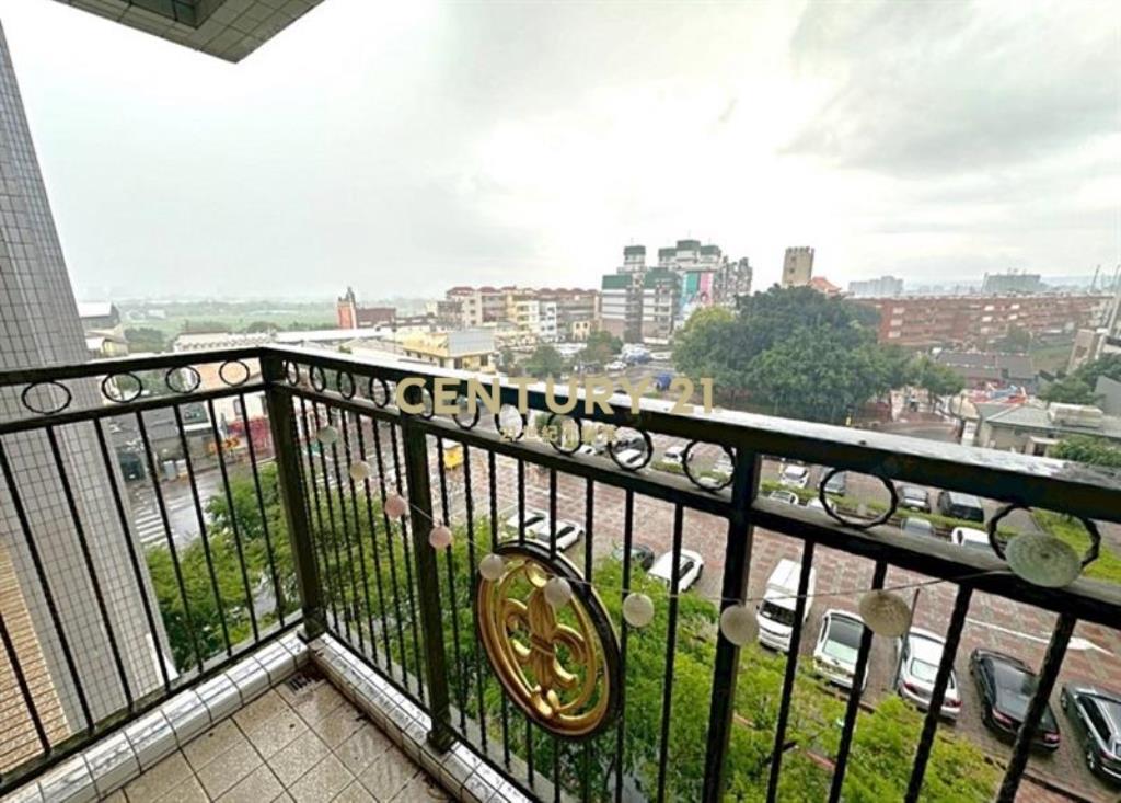 米蘭花園三房平車