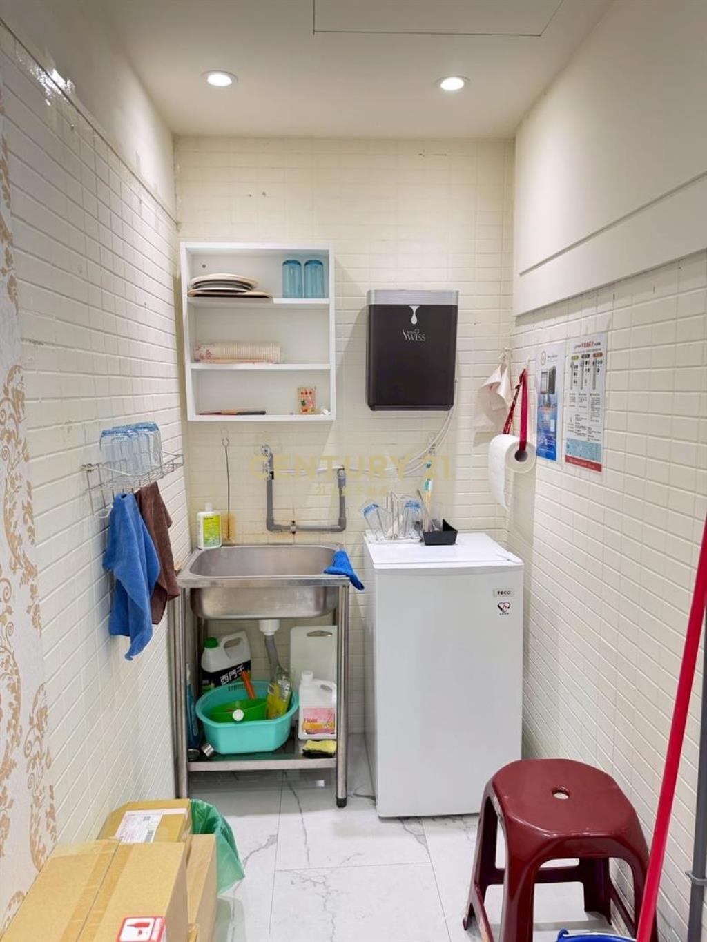 正河南路燙金店面