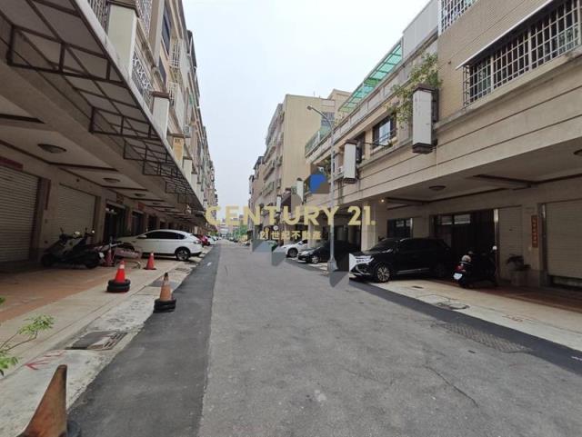 南屯.商業區大面寬整棟店套