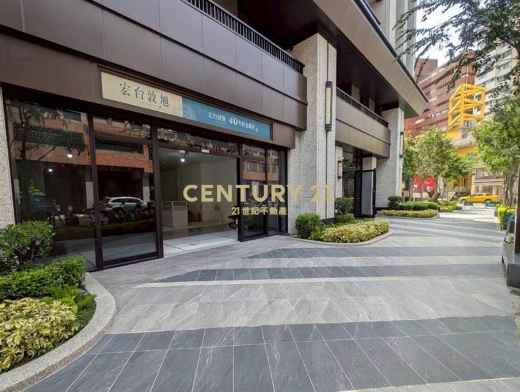 超扯!1F室內達40坪金店面