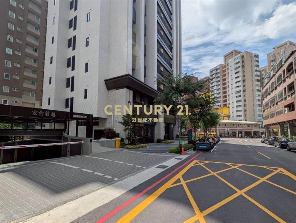 超扯!1F室內達40坪金店面