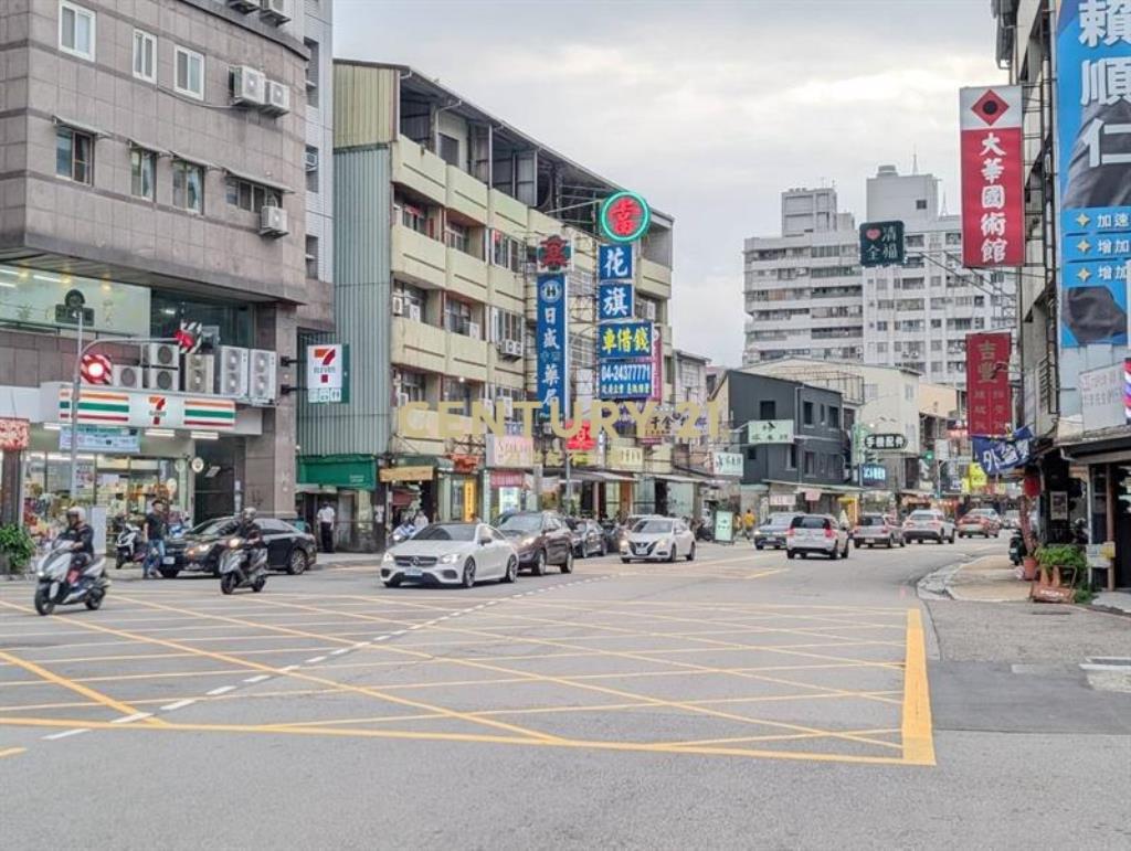 正東山路3店面+套房