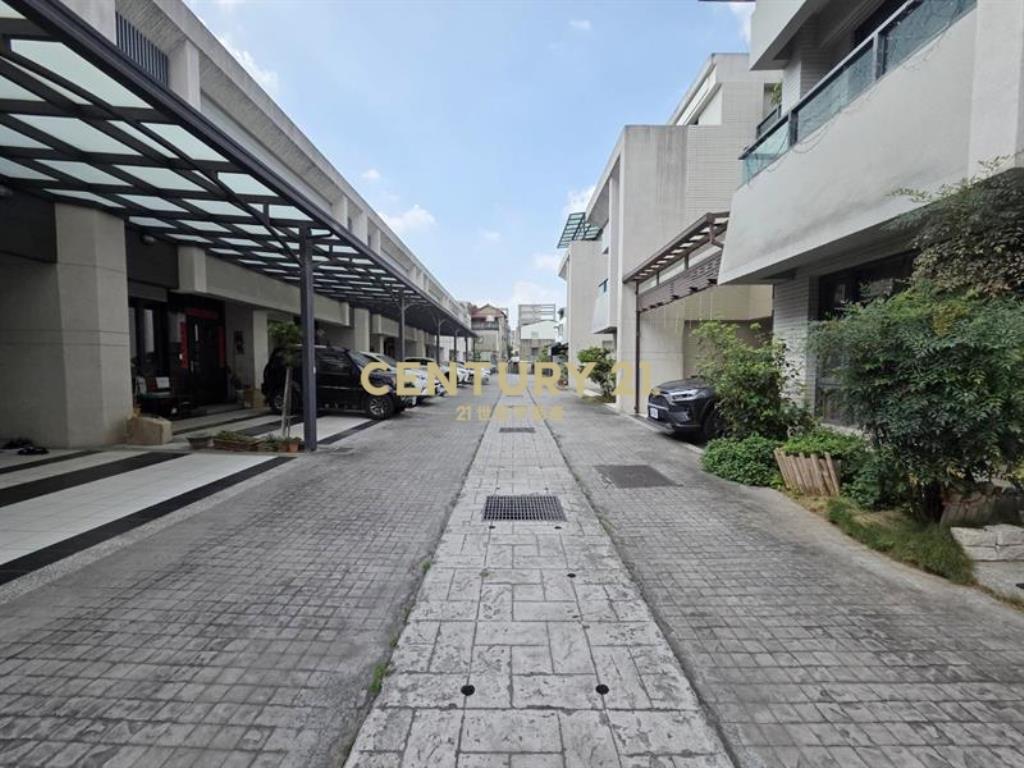 【南投市】原木香杉雙車透天別墅