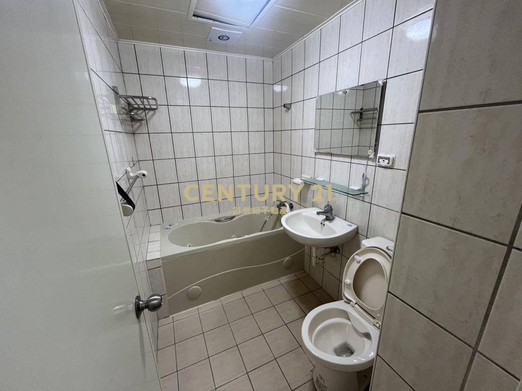 沙鹿新光田特區大樓三房+車位